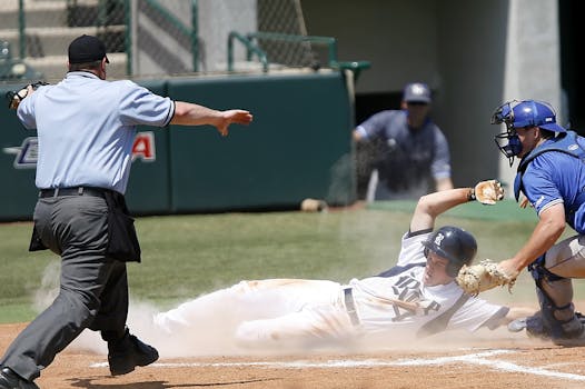 Laskujen Maksaminen Luottokortilla: Vinkkejä Ja Vaikutukset