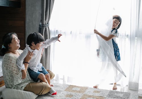 {visual_of_economist_trends_and_market_data}