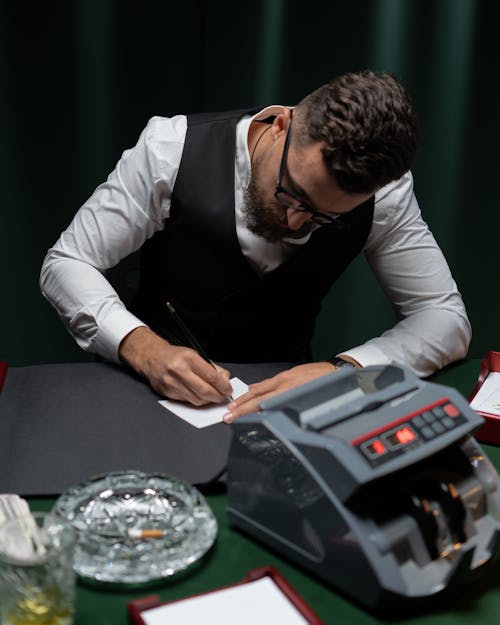 Partypokercasino: Selaamon Ja Pelien Valikoima Suomalaisille Pelaajille