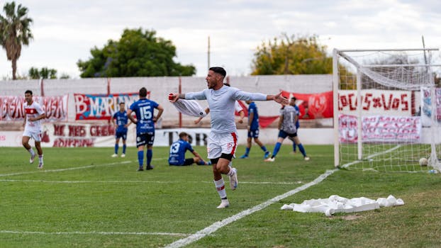 pexels-money-uk-1627052