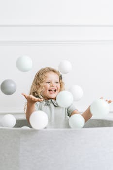 {visual_scene_of_online_verification}